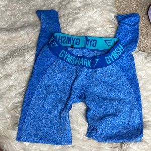 Gym shark leggings
